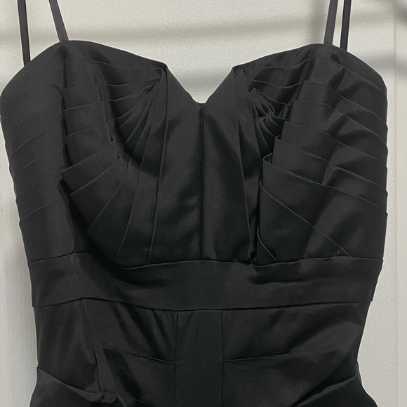 Melanie Lyne Floor Length, Mermaid, Evening Gown. Size 6 - Picture 4 of 6